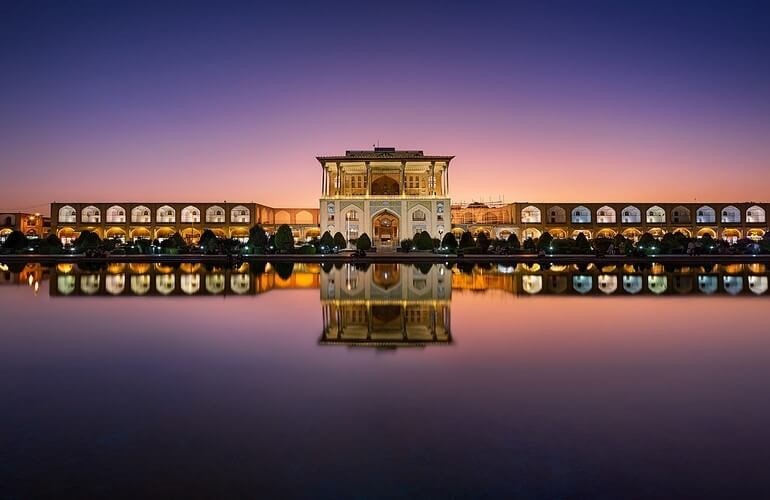 کاخ عالی قاپو جاهای دیدنی اصفهان