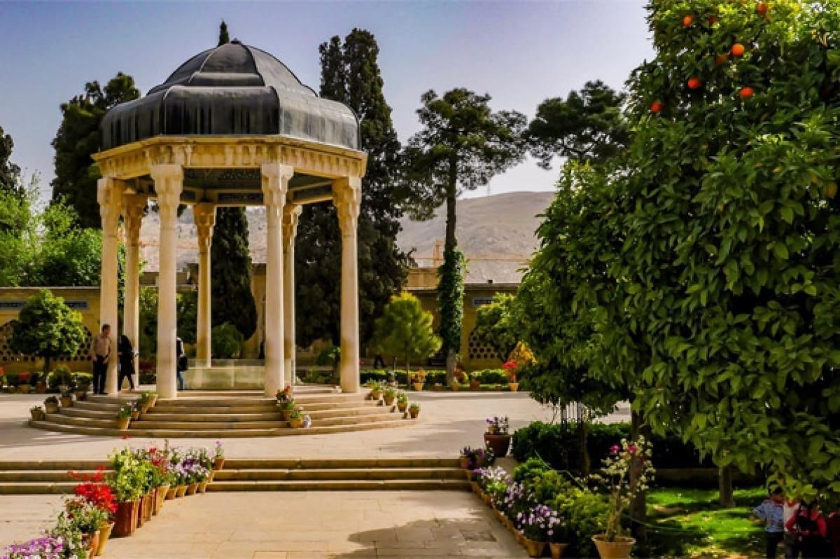 حافظیه یکی از جاهای دیدنی شیراز