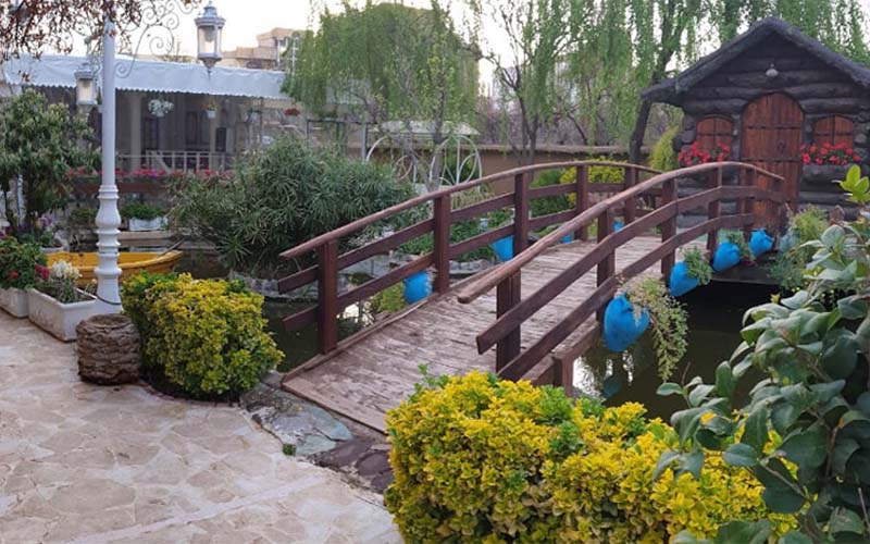 بهترین کافه باغ شیراز: کافه باغ برکه