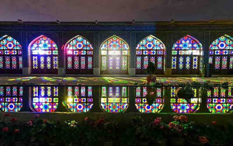 مسجد نصیرالملک در شب