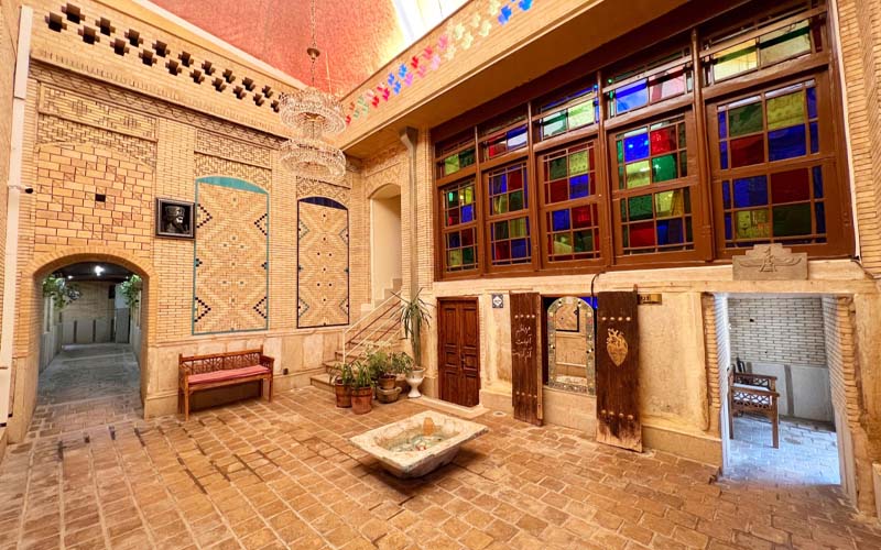 بوتیک هتل سنتی پنج دری شیراز